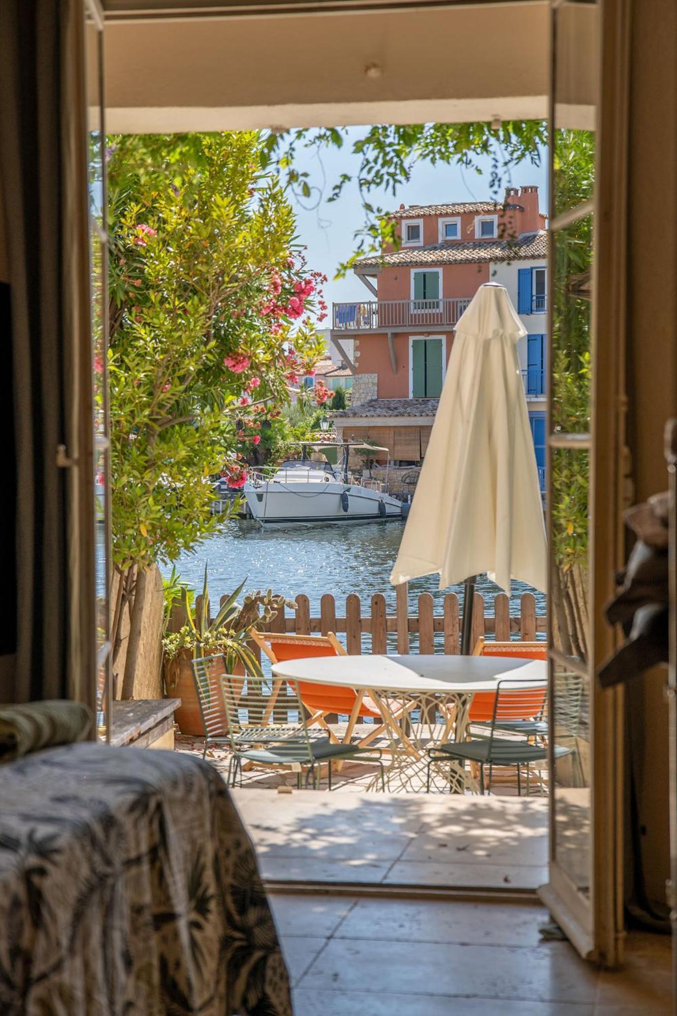 Appartement Amour Terrasse Sur L'Eau Grimaud Exterior foto